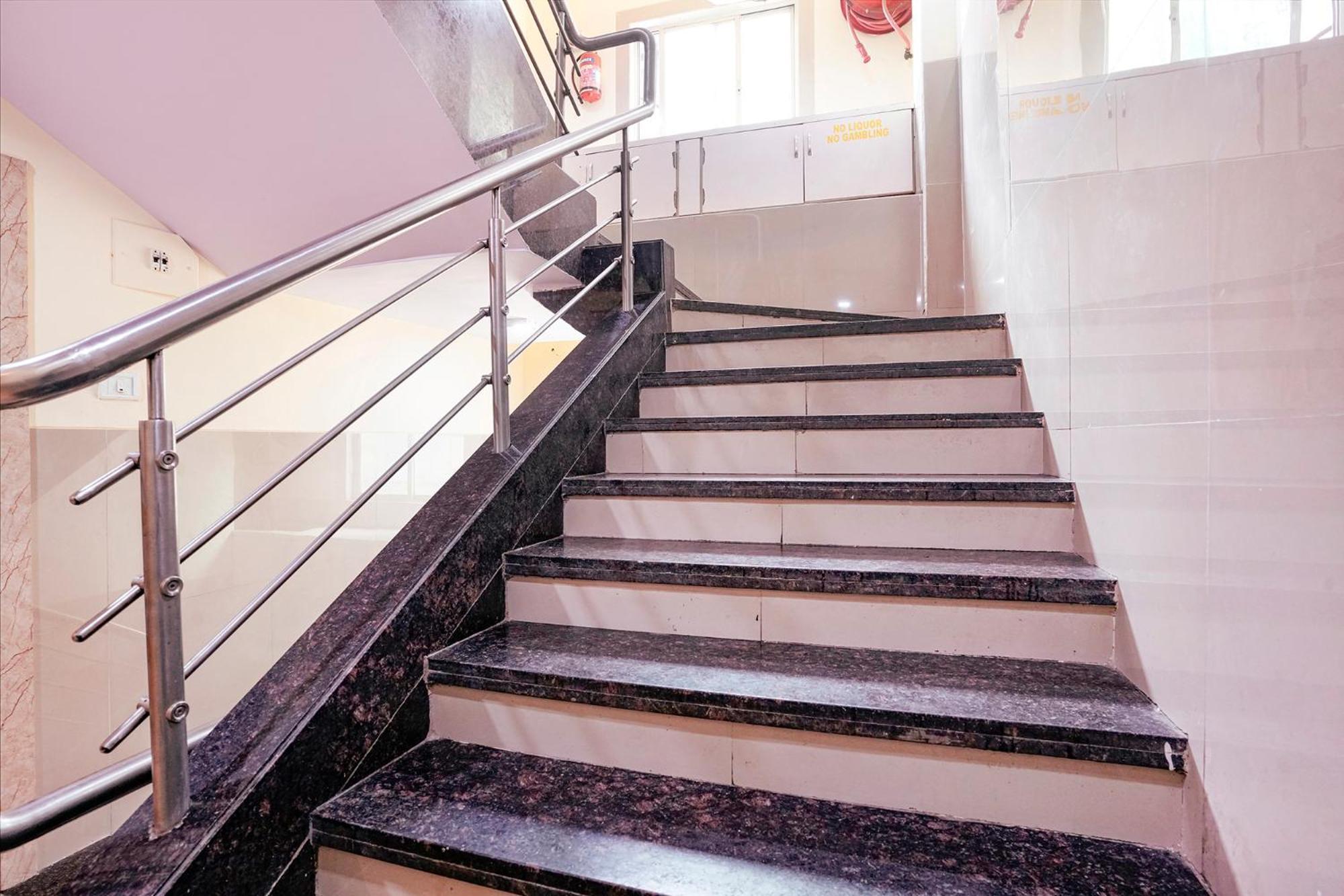 Fabhotel Everest Vashi ภายนอก รูปภาพ